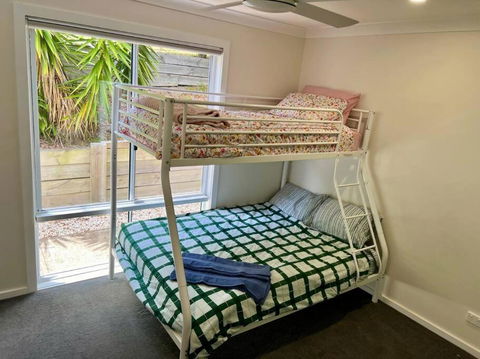 Relax And Reconnect At MaluaBay - Accommodation Tasmania 3