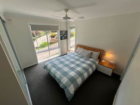 Relax And Reconnect At MaluaBay - Accommodation Tasmania 2
