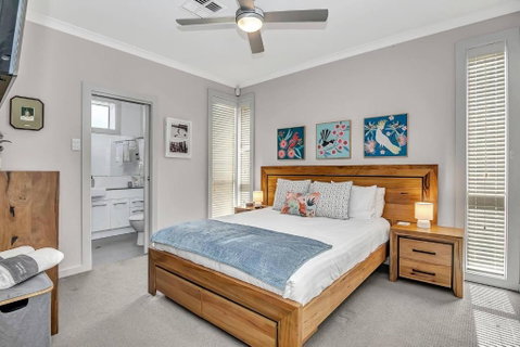 Relaxing Getaway Steps From Grange Beach - Accommodation Tasmania 3