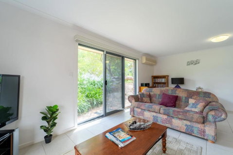 Relaxing Holiday Home Pets Are Welcome - Accommodation Tasmania 3