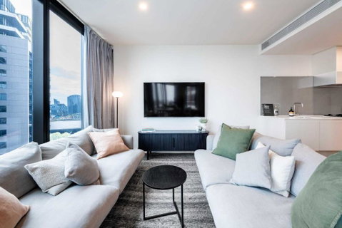 Resort Style Living 2 Bed Apt With Pool BBQ - Accommodation Tasmania 0