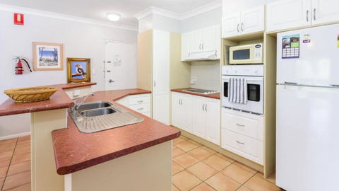 Resort Style Unit Across From The Water - Accommodation Tasmania 3