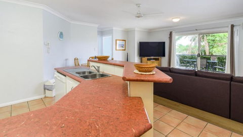 Resort Style Unit Across From The Water - Accommodation Tasmania 2