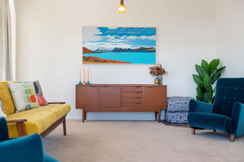 Retro Beach House - Accommodation Tasmania 2