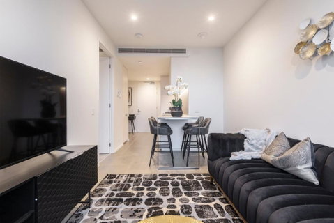 Ritzy Apartment In Iconic Australia 108 With Views - Accommodation Tasmania 2