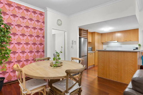 Riverside Panorama Suite Spectacular City Living - Accommodation Tasmania 1