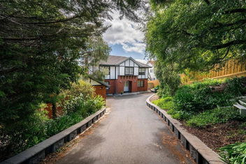 Riveting House With Incredible Water-view At SandyBay with Accommodation Tasmania