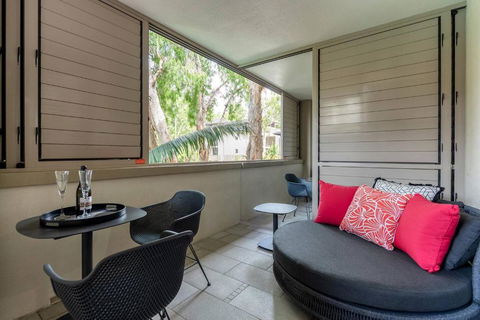 Rose At Temple Palm Cove - A Poolside Paradise - Accommodation Tasmania 2