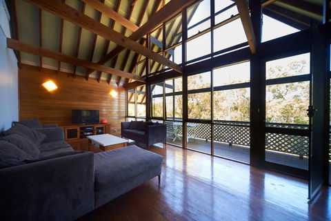 Riviera On Hawkesbury An Island Style Escape - Accommodation Tasmania 0