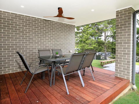 Rockwall I Pet Friendly I Fire Pit - Accommodation Tasmania 2
