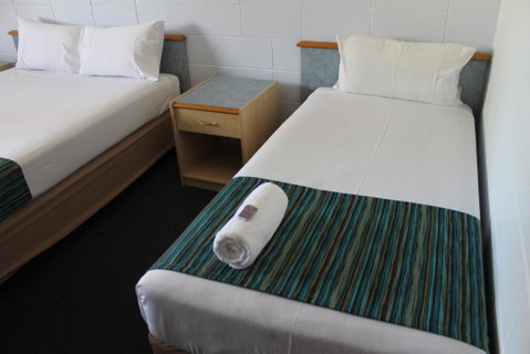 Rocky Glen Hotel Motel Gladstone - Accommodation Tasmania 3
