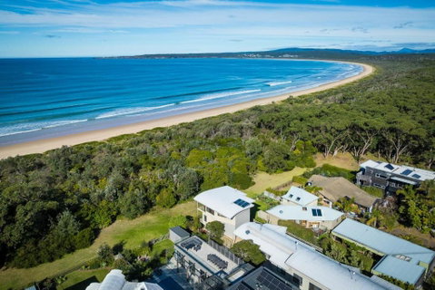 Rolling Waves 3 - Beach Access & Pet Friendly! - Accommodation Tasmania 0