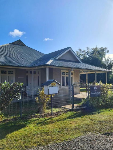 Roma Cottage On Roma Orchard - Accommodation Tasmania 1