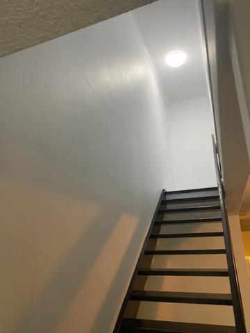 ROOFTOP APARTMENT AT MARINA TERRACES - Accommodation Tasmania 3