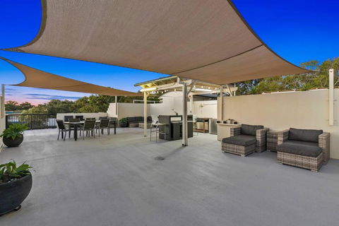 Rooftop Island Sunsets - Accommodation Tasmania 0