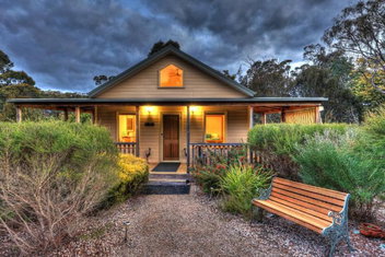 Roosters Rest with Accommodation Tasmania