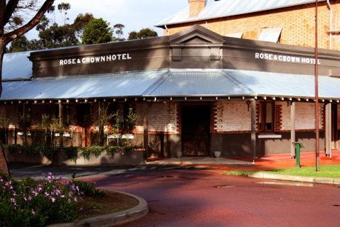 Rose & Crown Hotel - Accommodation Tasmania 0