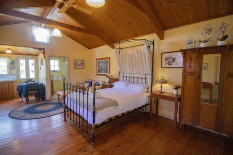 Rose Petal Cottage - Accommodation Tasmania 2