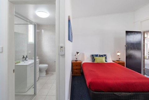 Royal Motel Tenterfield - Accommodation Tasmania 1