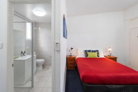Royal Motel Tenterfield - Accommodation Tasmania 0