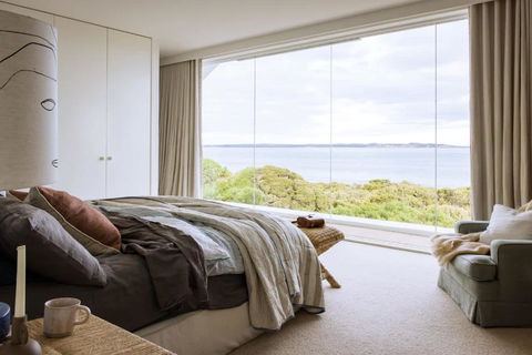 Sagres Queenscliff - Luxury House By The Beach - Accommodation Tasmania 0