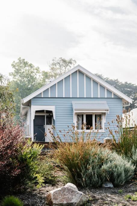 Sailors Whisk, Luxurious Restored Antique Cottage - Accommodation Tasmania 0