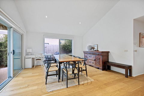 Salt Air Hideaway With Lush Backyard - Accommodation Tasmania 0