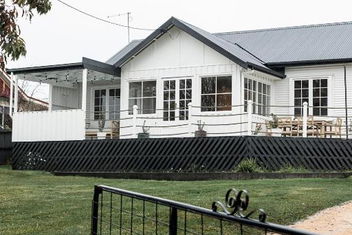 Saltwood with Accommodation Tasmania