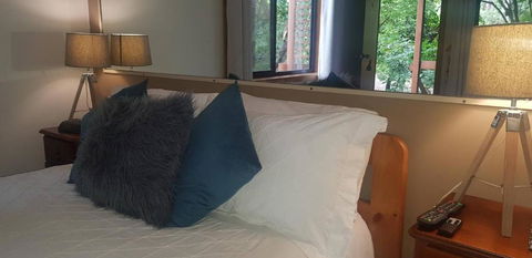 Samurai Beach Bungalows - Port Stephens YHA - Accommodation Tasmania 2