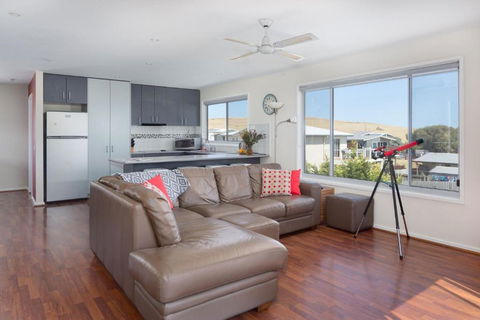 San Remo Views - Accommodation Tasmania 0