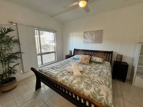 Sand Bars - Spacious, Beach, Pets - Accommodation Tasmania 0