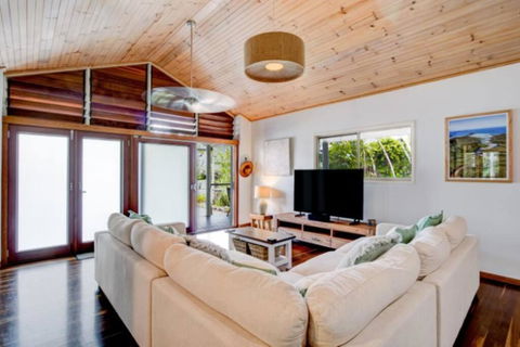 Sandalwood - Accommodation Tasmania 0