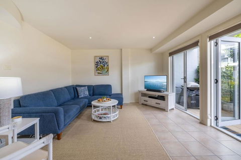 Sandcastles 4 -8 Ala Moana Way - Accommodation Tasmania 2