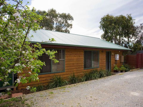Sandhurst Escape 2 17 - Accommodation Tasmania 0