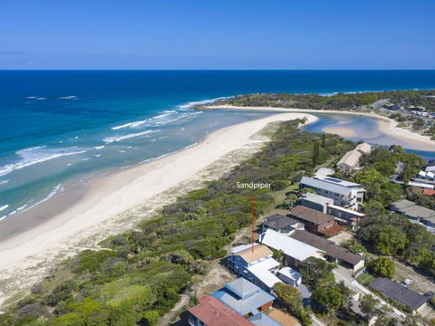 Sandpiper Beachfront House - Hastings Point - Accommodation Tasmania 2