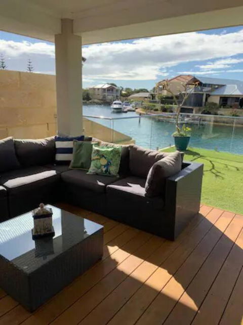 Sandpiper Island Tranquil Waterfront Views & Jetty - Accommodation Tasmania 2