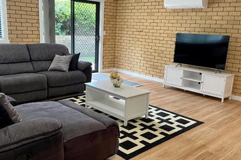 Sandstone Family Apartment with Accommodation Tasmania
