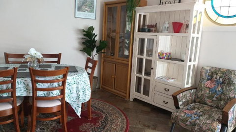 Sweet Holiday Home By The Golf Course - Accommodation Tasmania 1