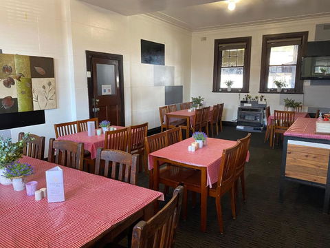 The Exchange Hotel Blayney - Accommodation Tasmania 1