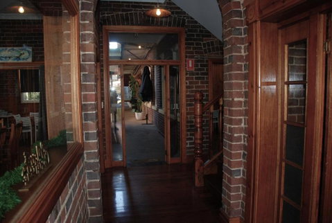 THE FED AND BED TEMORA - Accommodation Tasmania 0