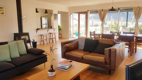 The Harvest, Ese Vineyard Cottage - Accommodation Tasmania 1