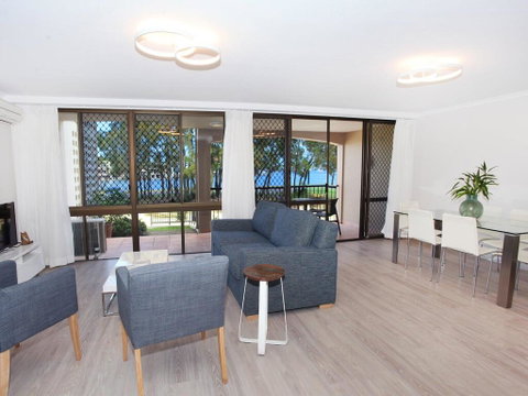 Beachport 14 - 2 BDRM Apt With Canal Views On Parkyn Pde - Accommodation Tasmania 3