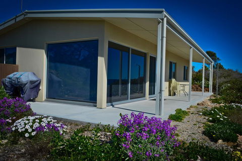 Beachside - Accommodation Tasmania 3