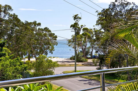 Beachside Haven - Your Perfect Oasis Home - Accommodation Tasmania 0