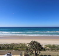 Beachside Tower Apartments - Accommodation Tasmania