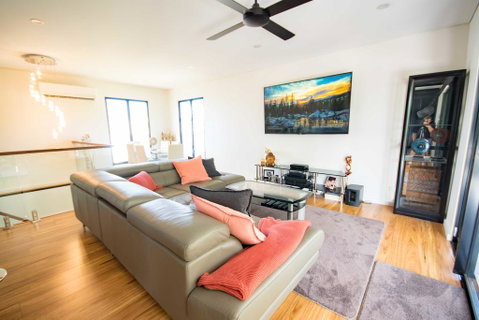 Beautiful Modern Luxury - Accommodation Tasmania 0