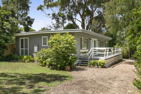 BEAUTY AND THE PEACE - INLET SIDE - Accommodation Tasmania 0
