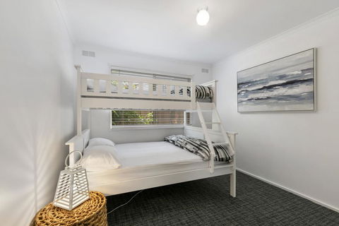 BEAUTY AND THE PEACE - INLET SIDE - Accommodation Tasmania 1
