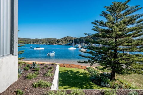 Beauty On Booker Bay - Accommodation Tasmania 1