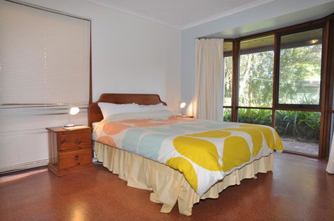 BEECHWOOD - SURF SIDE - Accommodation Tasmania 1